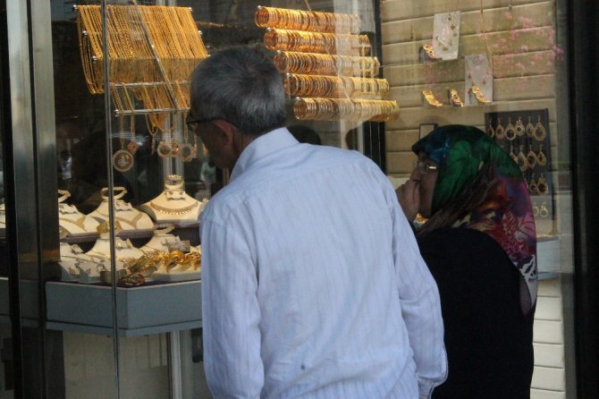 Altın fiyatları yükselince Sarraflar Çarşısı boş kaldı