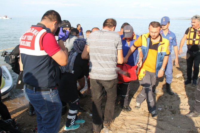 Serinlemek için girdiği gölde boğulan gencin cesedine ulaşıldı