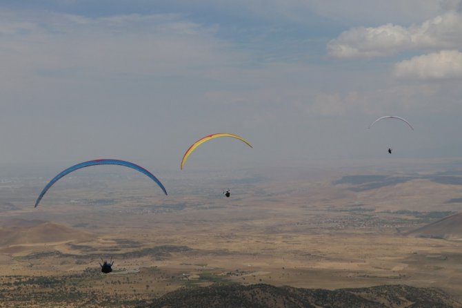 Paragliding World Cup Yamaç Paraşütü Dünya Kupası Aksaray’da başladı
