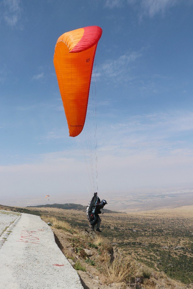 Paragliding World Cup Yamaç Paraşütü Dünya Kupası Aksaray’da başladı