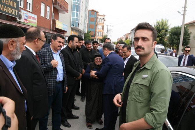 Sağlık Bakanı Koca arkadaşının cenazesine katıldı
