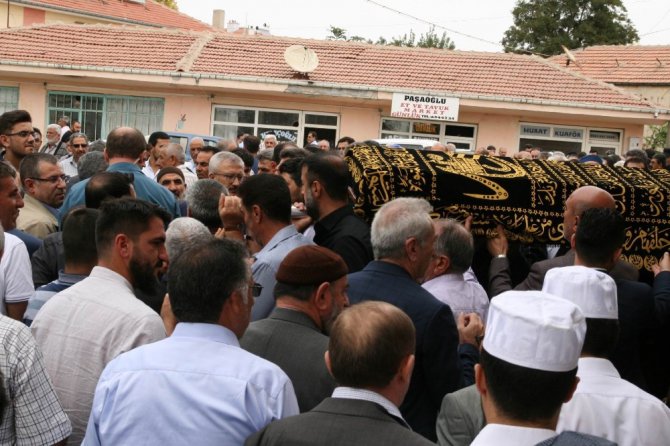 Sağlık Bakanı Koca arkadaşının cenazesine katıldı