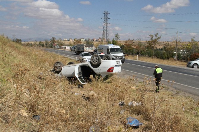 Konya’da otomobil takla attı: 3’ü bebek 6 yaralı