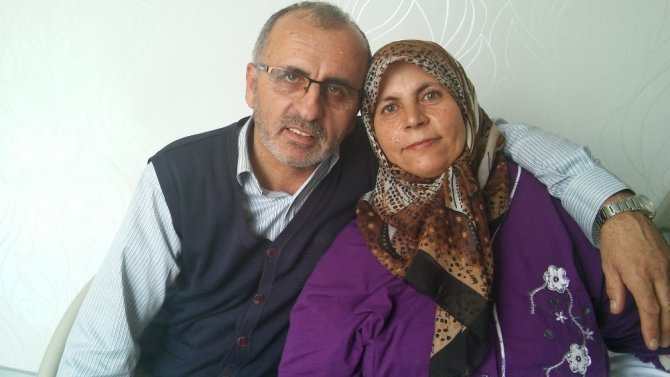 Ölü taklidi yaparak elinden kurtulduğu katilin bulunmasını istiyor
