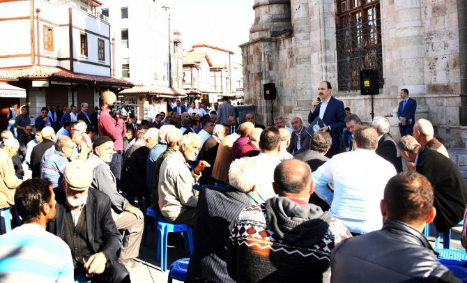 Başkan Altay, Bedesten esnafıyla bir araya geldi