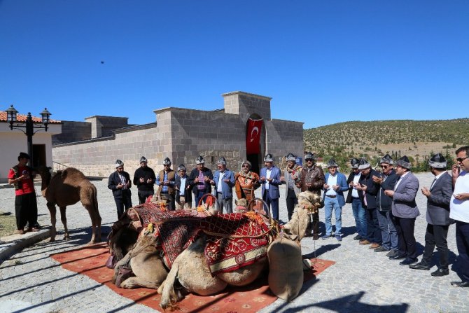 MÜSİAD Konya Şubesi tarihi ticareti canlandırdı