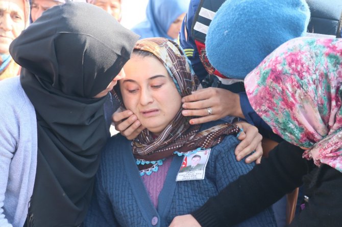 Konyalı şehidin nişanlısı ağıt yaktı