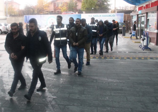 Kurusıkıları tabancaya dönüştürüp satan şüphelilere operasyon