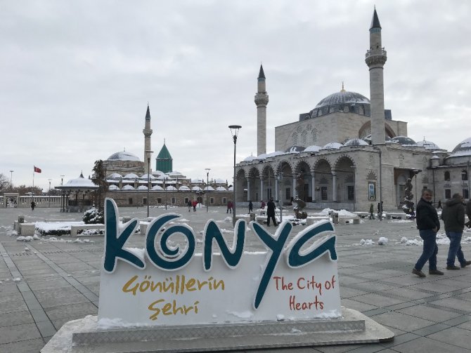 Konya’da kar manzarası havadan görüntülendi