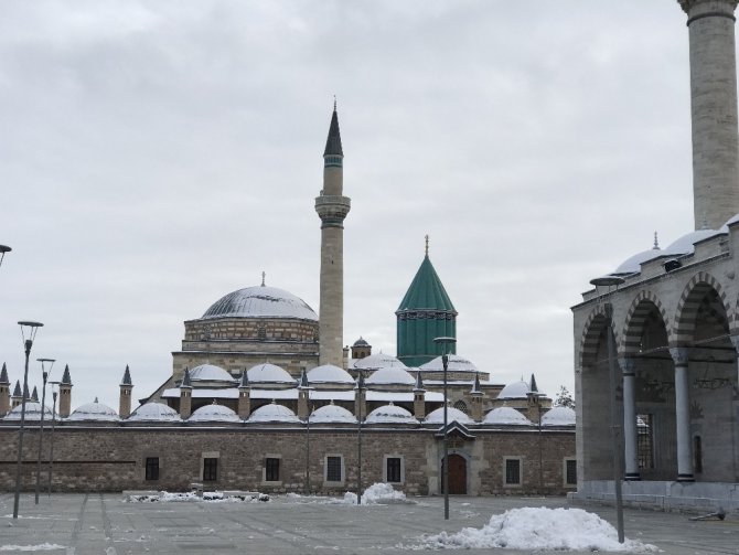 Konya’da kar manzarası havadan görüntülendi