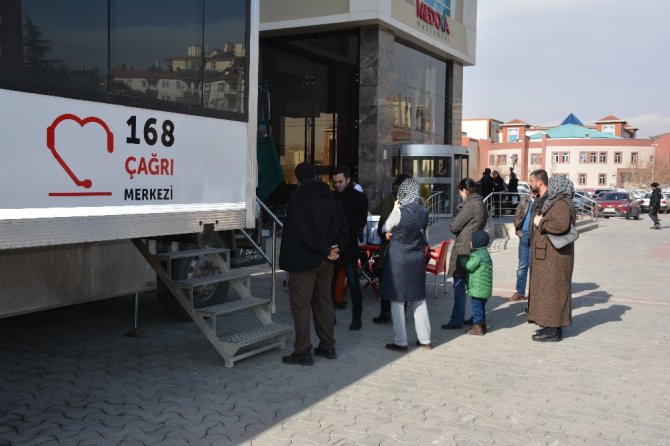 Kan ve kök hücre bekleyen hastalar için kan verdiler