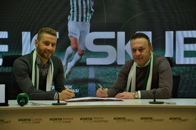 Atiker Konyaspor iki futbolcunun da sözleşmesini 3’er yıl uzattı