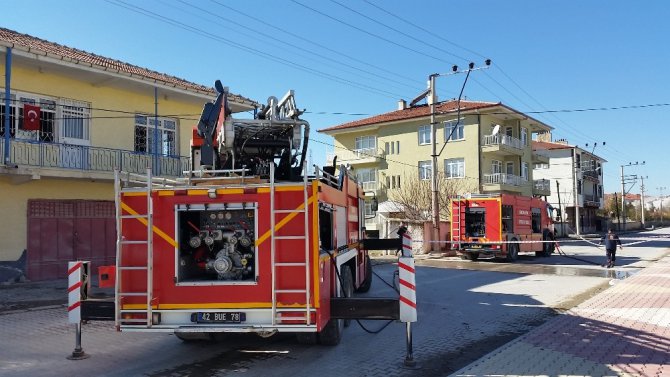 Sobadan çıkan yangın evi kül etti