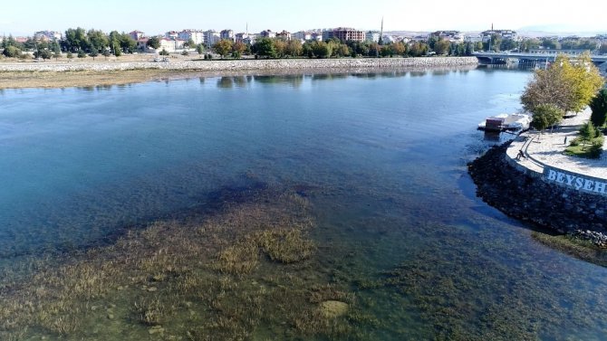 Beyşehir Gölü’nün su seviyesi yağışlarla yükseldi