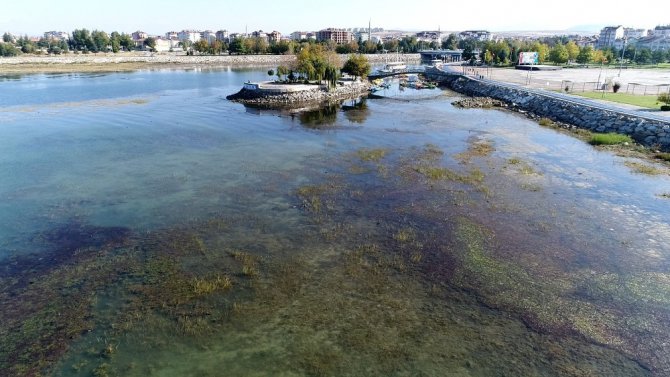 Beyşehir Gölü’nün su seviyesi yağışlarla yükseldi