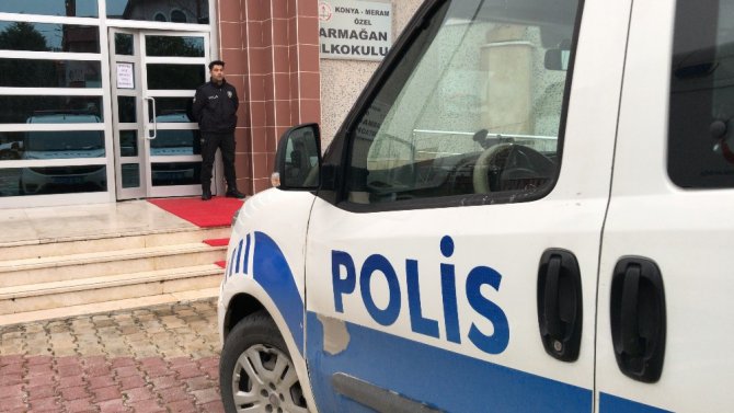 Dördüncü kattan düşen kadın hayatını kaybetti