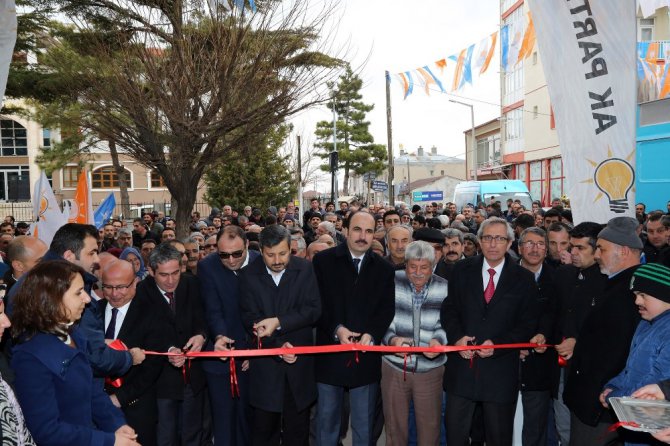 Başkan Altay, Sarayönü ilçesinde vatandaşlarla buluştu