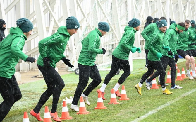 Atiker Konyaspor’da Göztepe maçı hazırlıkları sürüyor