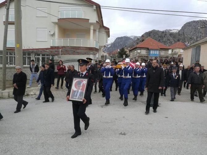 Vefat eden Kore gazisi son yolculuğuna uğurlandı