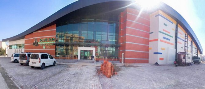 Muhammet Yürükuslu Spor Kompleksi’nde sona yaklaşıldı