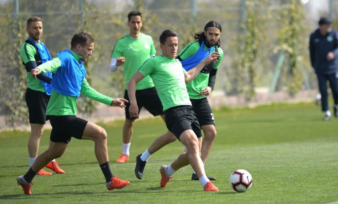 A. Konyaspor’da M. Başakşehir hazırlıklarını sürdürüyor