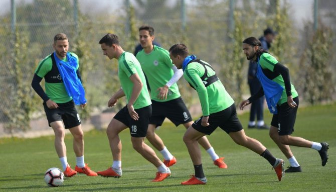 A. Konyaspor’da M. Başakşehir hazırlıklarını sürdürüyor