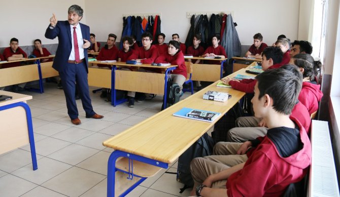 Konya OSB’deki Anadolu Teknik Lisesi öğrencileri, duayen isimlerle buluştu