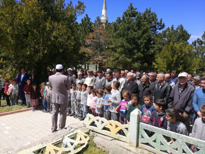 Hüyük’te çiftçiler yağmur duasına çıktı