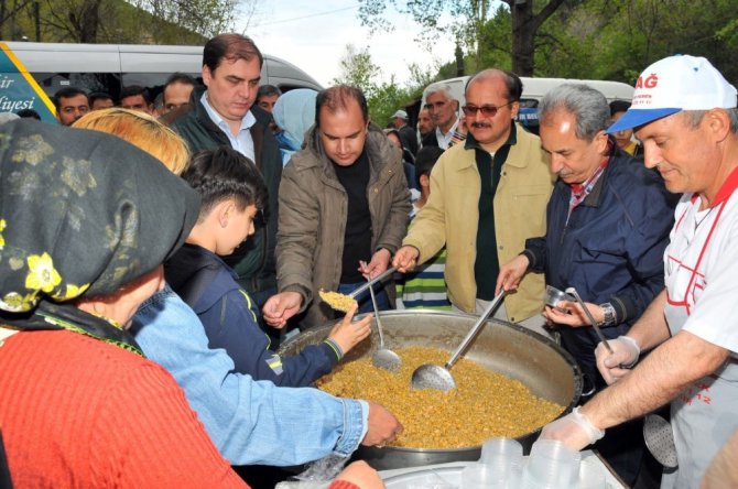 Akşehir Belediyesi Geleneksel Hıdrellez etkinliği yoğun ilgi gördü