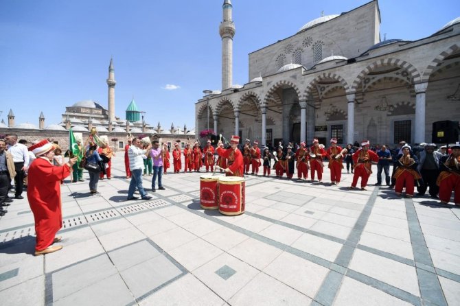 Konya’da Özel Gençler Mehter Takımı’nın konserleri ilgiyle takip ediliyor