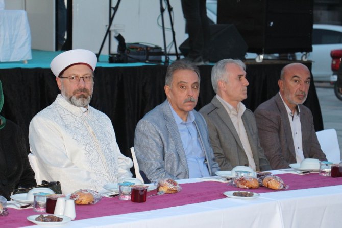 Diyanet İşleri Başkanı Erbaş: “Ramazan eğlenceleri teravihleri engellemesin”