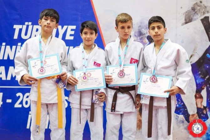 Konya Büyükşehir Belediyespor judoda Türkiye şampiyonu