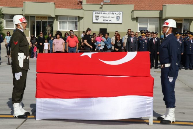 Helikopterden düşen şehit astsubayın cenazesi memleketine uğurlandı