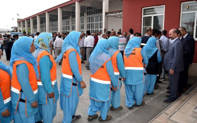 Başkan Pekyatırmacı, belediye personeliyle bayramlaştı