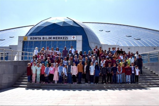 Karatay’dan öğrencilere Bilim Merkezi ve hayvanat bahçesi gezisi