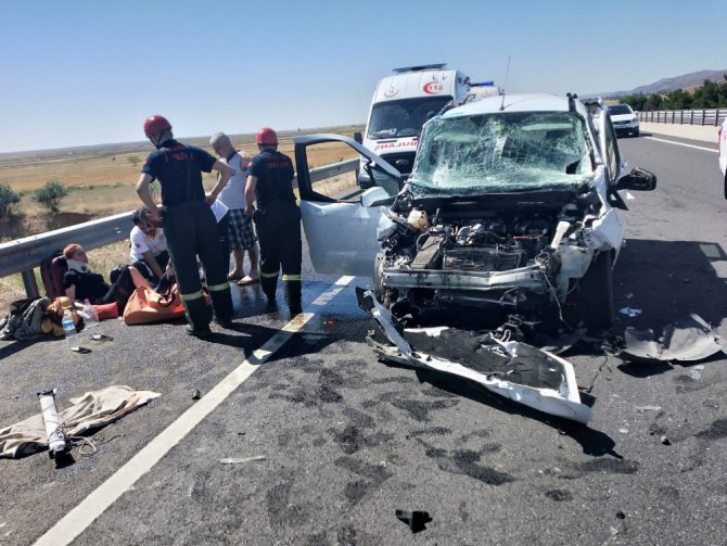 Aksaray’da trafik kazası: 3 yaralı