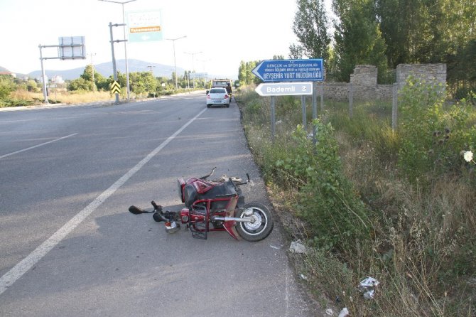 Otomobilin çarptığı elektrikli bisikletin sürücüsü hayatını kaybetti