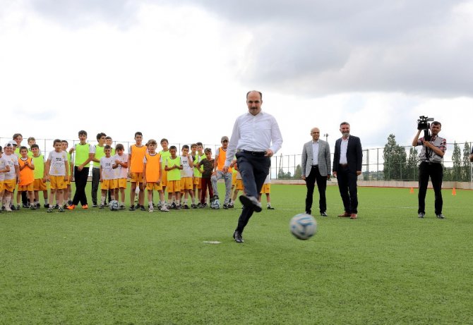 Başkan Altay, Yaz Spor Okulu öğrencileriyle buluştu