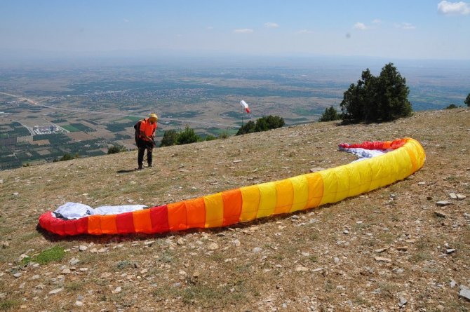 7. Akşehir XC Open 2019 Türkiye Yamaç Paraşütü Mesafe Yarışması başladı