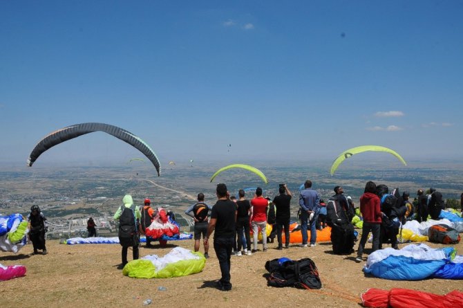 7. Akşehir XC Open 2019 Türkiye Yamaç Paraşütü Mesafe Yarışması başladı