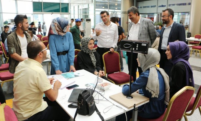 KTO Karatay’da “YKS’de Akıllı Tercih Nasıl Yapılır” semineri düzenlendi