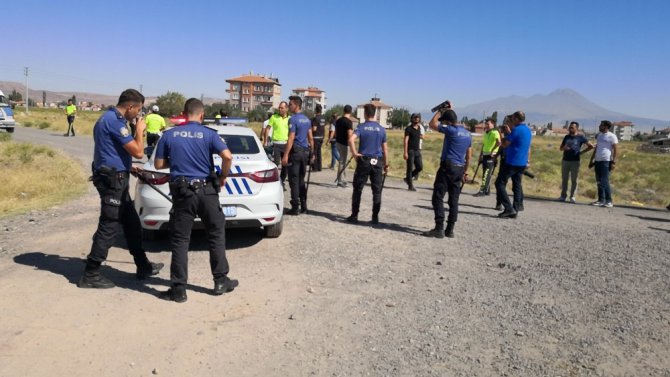 Aksaray’da kaza sonrası iki grup arasında kavga: 1’i polis 9 yaralı