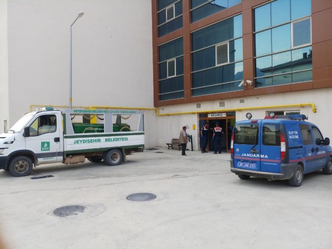 Oğlu tarafından öldürülen kişinin cesedi bulundu