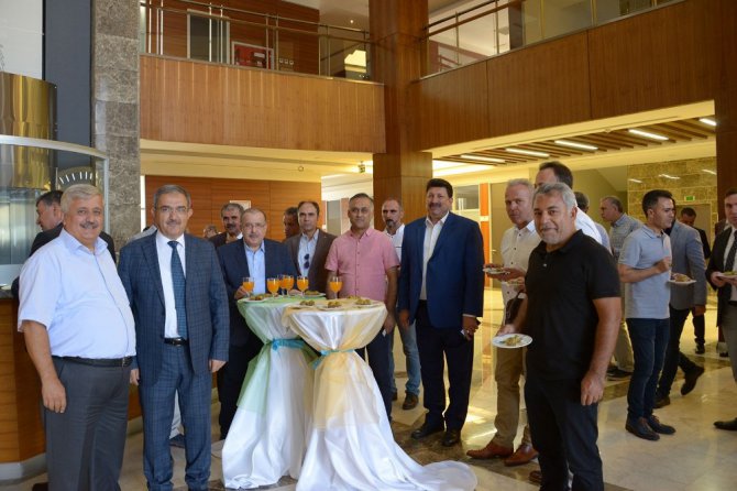 SÜ Rektörlüğünde bayramlaşma programı gerçekleşti