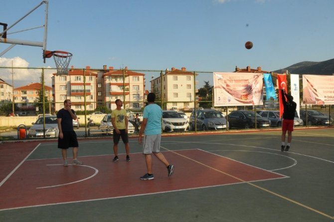 Akşehir’de 5. Geleneksel 3x3 Sokak Basketbolu heyecanı başladı