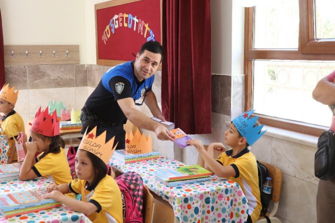 Aksaray polisinden öğrencilere ‘Altın öğütler’ eğitimi