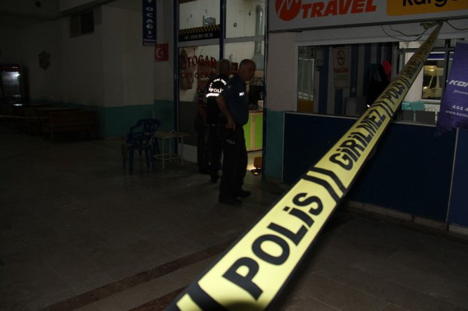 Taksici meslektaşını silahla yaraladı