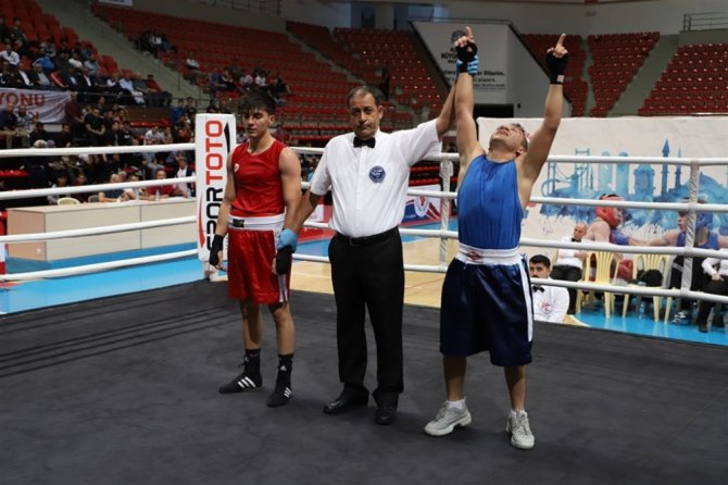 Gruplar Türkiye Boks Şampiyonası Konya’da başladı