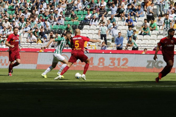 Süper Lig: Konyaspor: 1 - İstikbal Mobilya Kayserispor: 1 (İlk yarı)