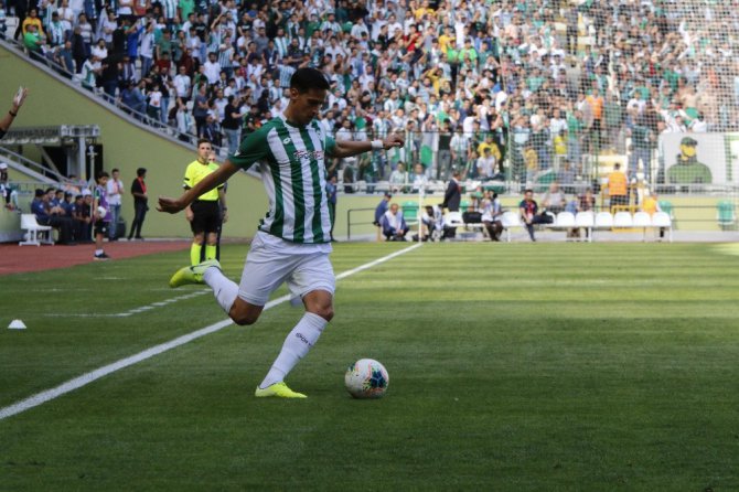 Süper Lig: Konyaspor: 1 - İstikbal Mobilya Kayserispor: 1 (İlk yarı)